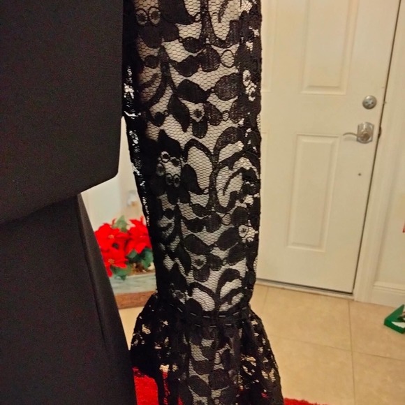 Black formal evening gown 6P - Picture 6 of 10